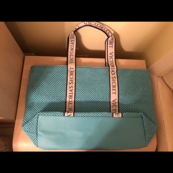 New Victoria’s Secret Turquoise Woven Tote &  Ocean Blue Wristlet Bundle - Picture 3 of 5